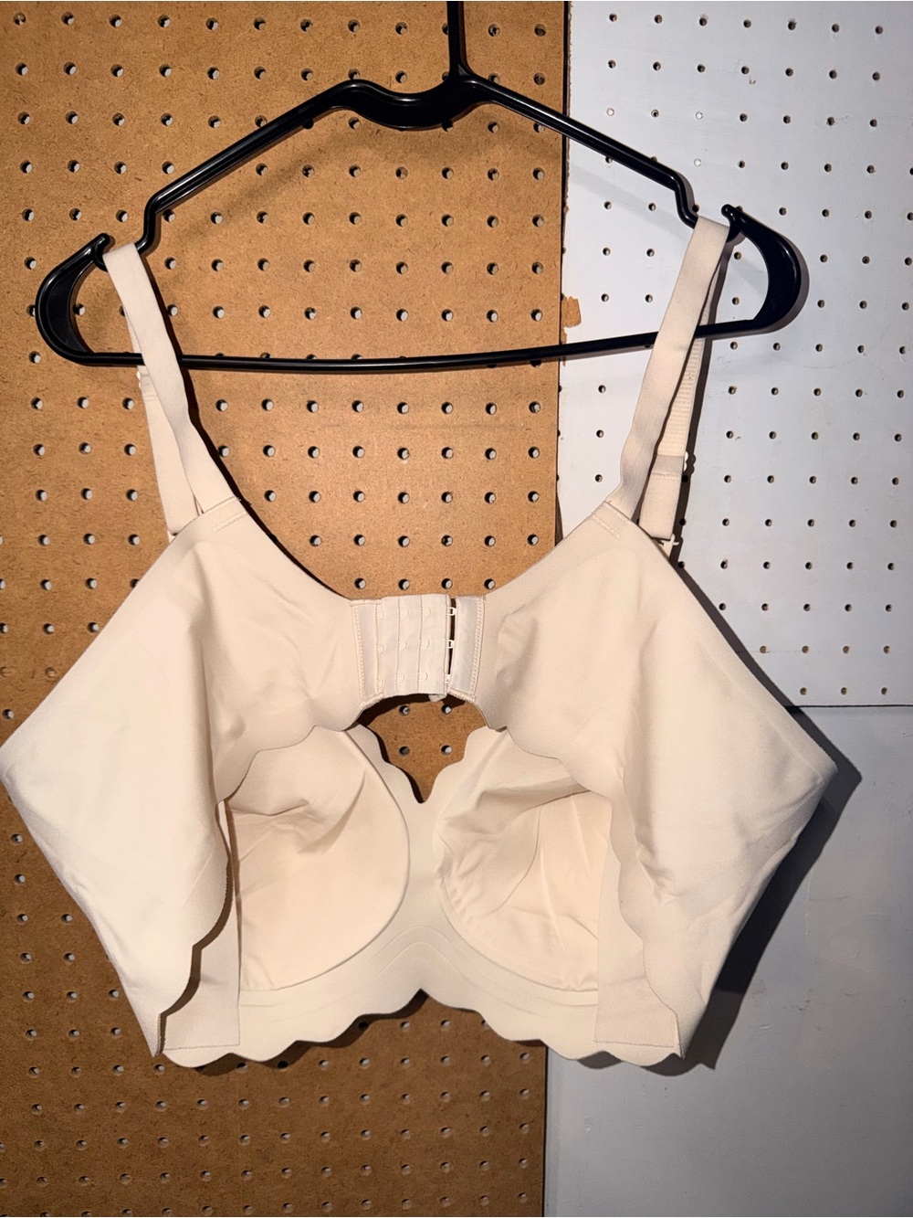 Momcozy Nursing Bra - Picture 2 of 3